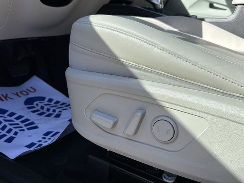 Used 2023 Kia Sorento EX w/ Panoramic Sunroof Package image 11