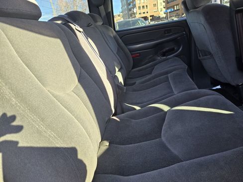 Used 2005 GMC Sierra 2500 SLE w/ Heavy-Duty Power Package image 22