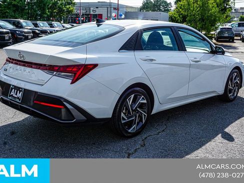 Used 2024 Hyundai Elantra Limited FWD image 6