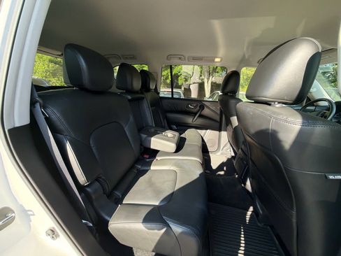 Used 2021 Nissan Armada SV w/ SV Appearance Package RWD image 22