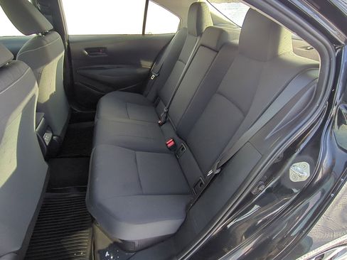 Used 2023 Toyota Corolla LE image 24