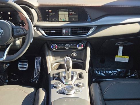 New 2025 Alfa Romeo Stelvio Sprint image 20
