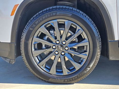 Used 2022 Chevrolet Traverse RS image 13