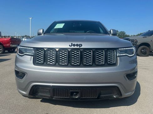 Used 2021 Jeep Grand Cherokee Laredo X AWD/4WD image 2