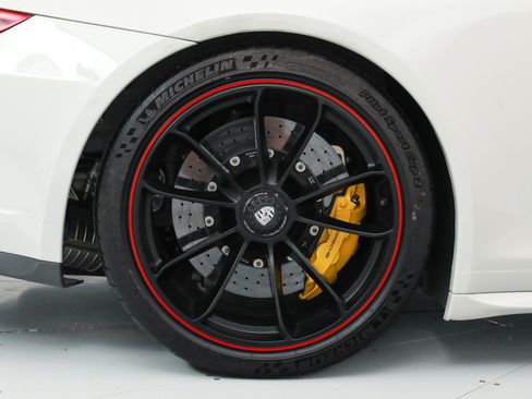 Used 2019 Porsche 911 Speedster RWD image 38