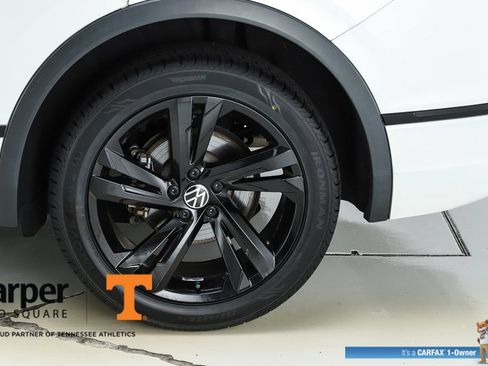Used 2023 Volkswagen Tiguan SE R-Line FWD image 44