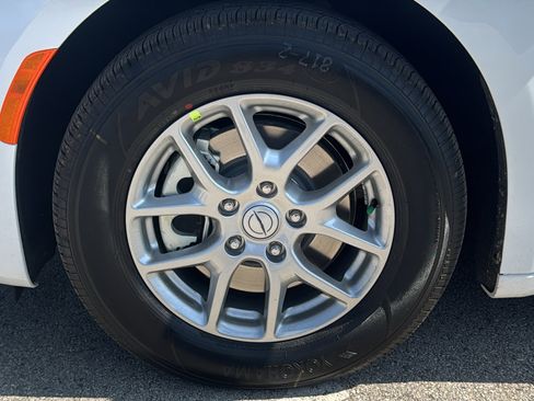 New 2026 Chrysler Pacifica Select image 24