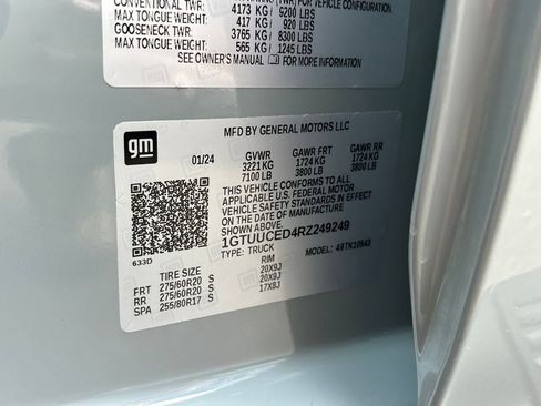 Used 2024 GMC Sierra 1500 Elevation w/ LPO, Elevation Black Package image 29