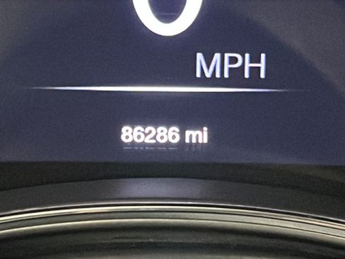 Used 2018 Jeep Grand Cherokee Limited AWD/4WD image 10