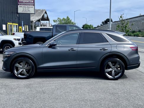 Used 2024 Genesis GV70 3.5T Sport w/ Sport Advanced Package image 9