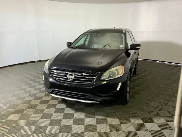 Used 2015 Volvo XC60 T6 Platinum w/ Protection Package AWD/4WD image 3