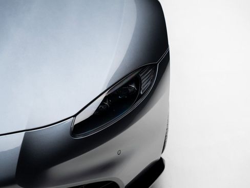 Used 2022 Aston Martin V8 Vantage Coupe image 10