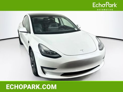 Used 2021 Tesla Model 3 Standard Range Plus RWD image 1