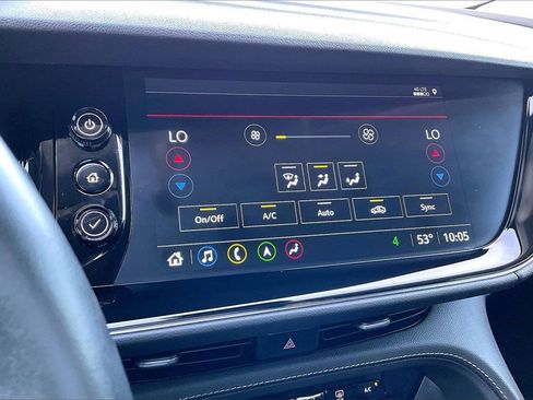 Used 2023 Buick Envision Avenir image 25