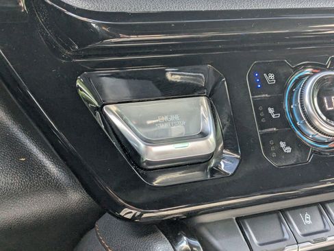 Used 2025 GMC Sierra 3500 AT4 w/ AT4 Preferred Package image 24