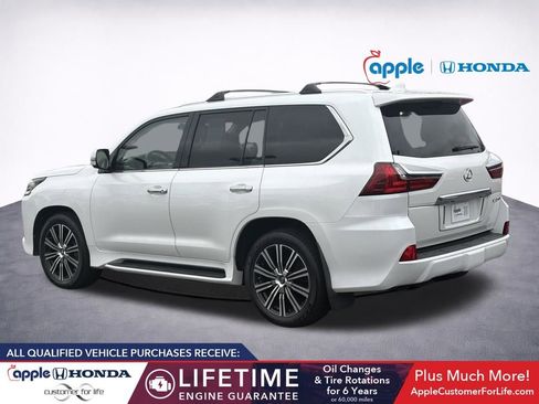 Used 2020 Lexus LX 570 4WD w/ Luxury Package image 4