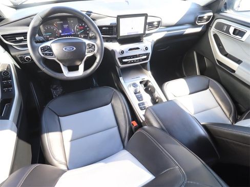 Certified 2023 Ford Explorer XLT w/ Equipment Group 202A image 8