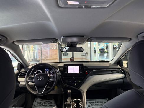 Used 2022 Toyota Camry LE image 24