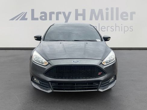 Used 2017 Ford Focus ST image 8