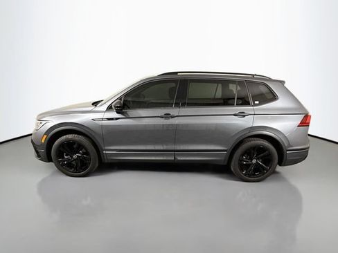 Used 2024 Volkswagen Tiguan SE R-Line AWD/4WD image 4