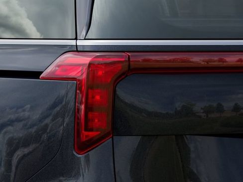 New 2026 Kia Carnival SX FWD image 11