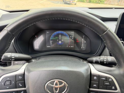 Used 2024 Toyota Grand Highlander AWD image 13