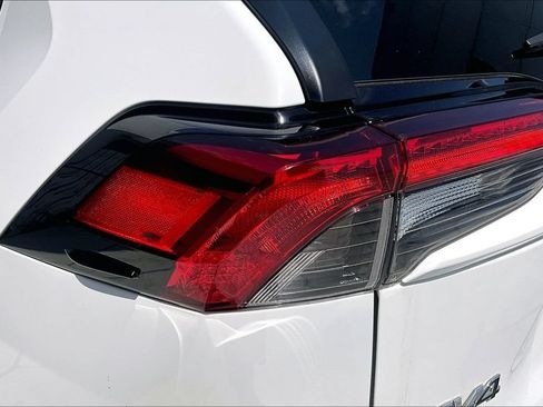 Certified 2023 Toyota RAV4 LE AWD/4WD image 25