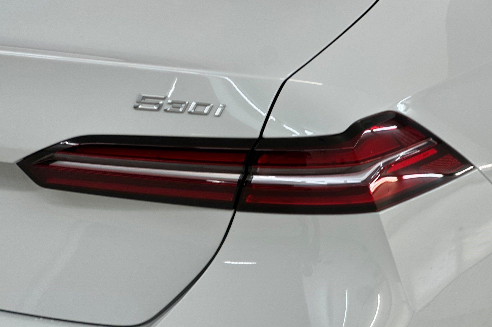 Used 2026 BMW 530i RWD image 25
