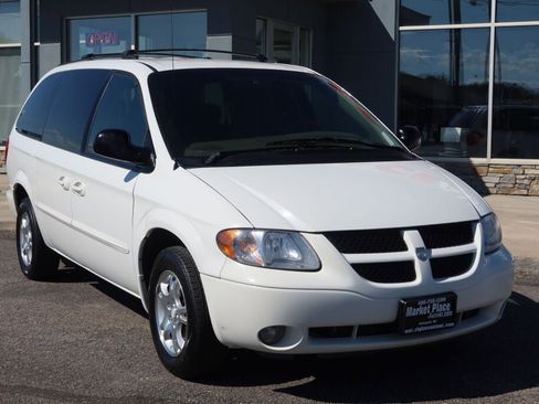 Used 2002 Dodge Grand Caravan Sport image 2