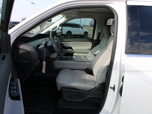 New 2025 Ford Expedition Max Active image 7