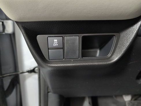 Certified 2023 Honda HR-V LX image 16