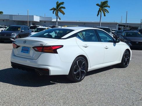 Certified 2025 Nissan Altima 2.5 SR image 5