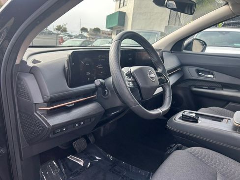 Used 2024 Nissan Ariya FWD image 12