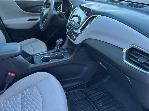 Used 2019 Chevrolet Equinox LT w/ Sun & Navigation Package image 19