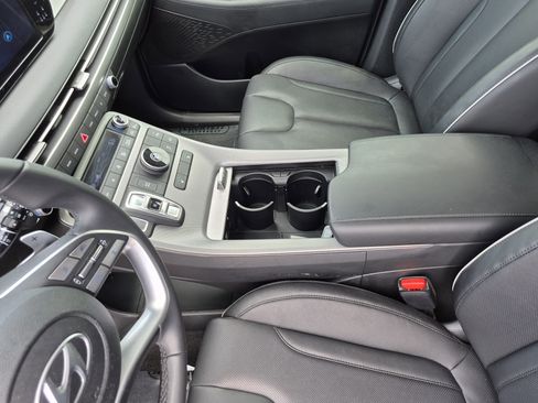 Used 2024 Hyundai Palisade SEL FWD image 21