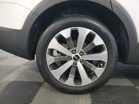 Certified 2022 Kia Telluride EX w/ EX Premium Package image 7