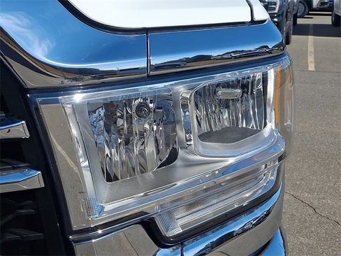 Used 2024 RAM 2500 Tradesman w/ Chrome Appearance Group image 9