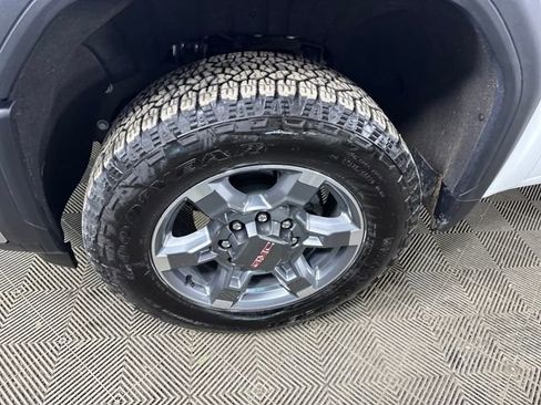 Used 2025 GMC Sierra 2500 SLE w/ SLE Value Package; image 10