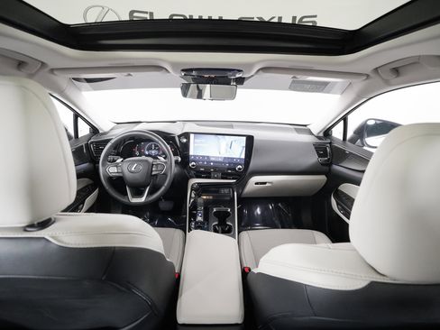 Certified 2025 Lexus NX 350 AWD w/ Luxury Package image 15