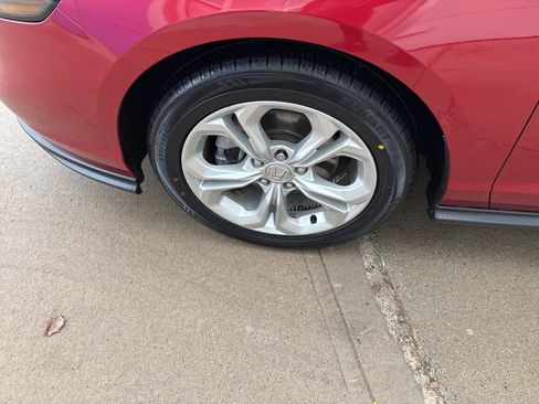 Used 2023 Honda Accord LX image 32