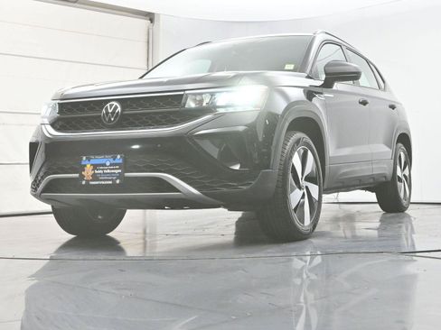Certified 2023 Volkswagen Taos S AWD/4WD image 28