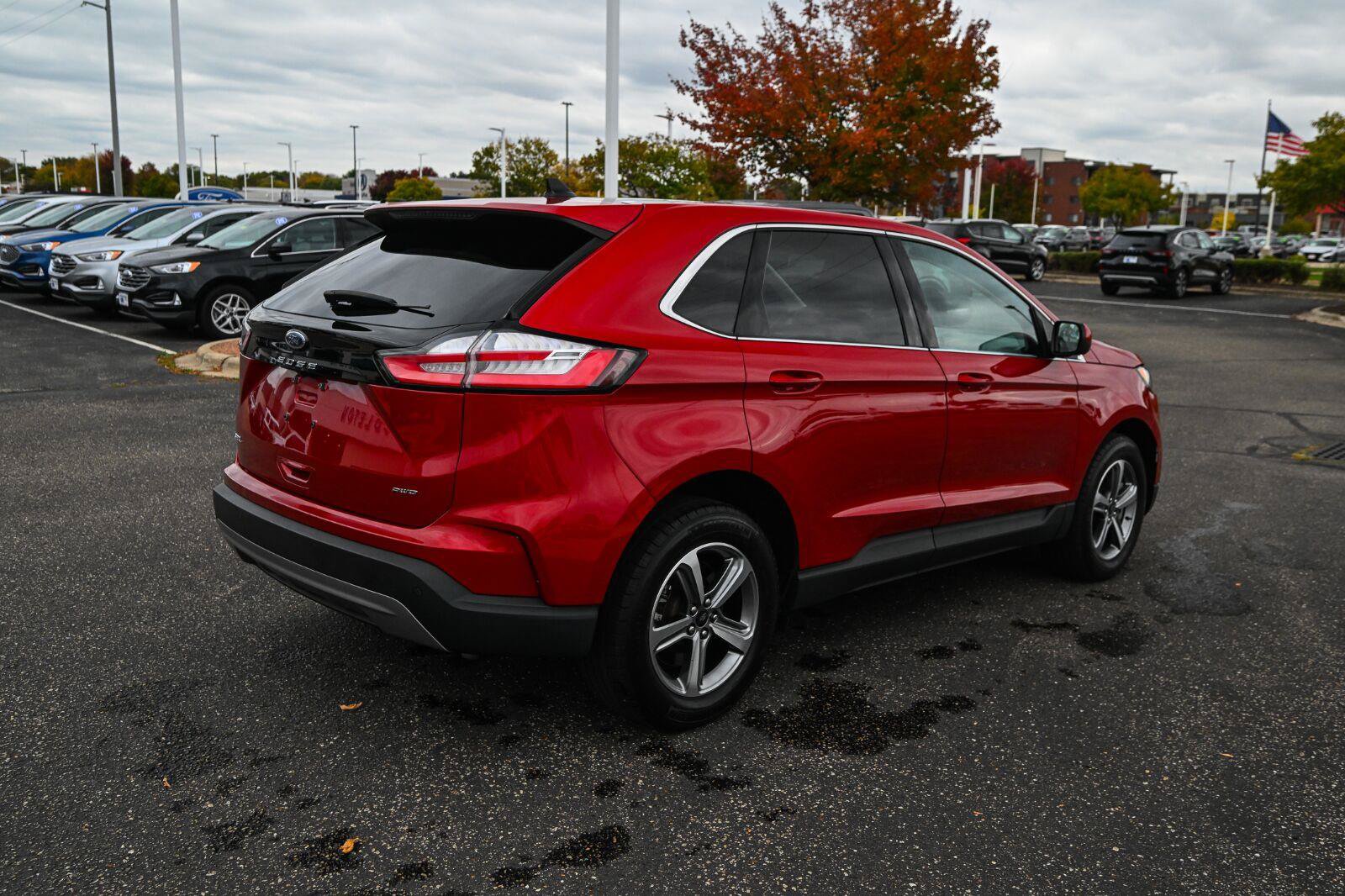 Used 2024 Ford Edge SEL w/ Convenience Package AWD/4WD image 5