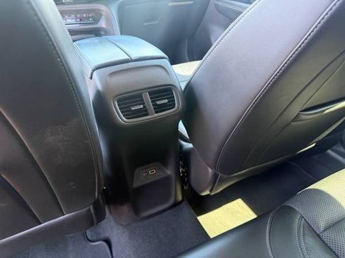 Used 2021 Buick Envision Essence w/ Sport Touring Package FWD image 19