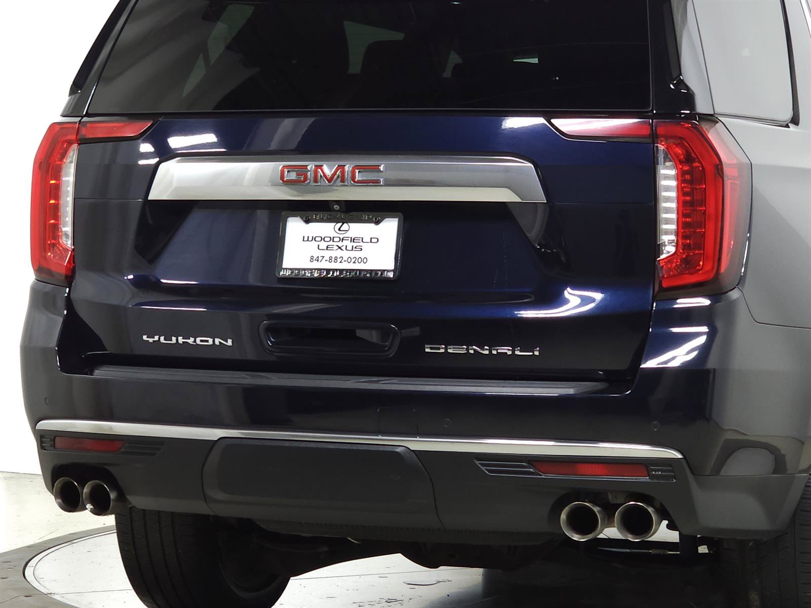 Used 2021 GMC Yukon Denali AWD/4WD image 11