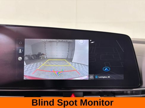 Used 2025 Hyundai Elantra SEL FWD image 15