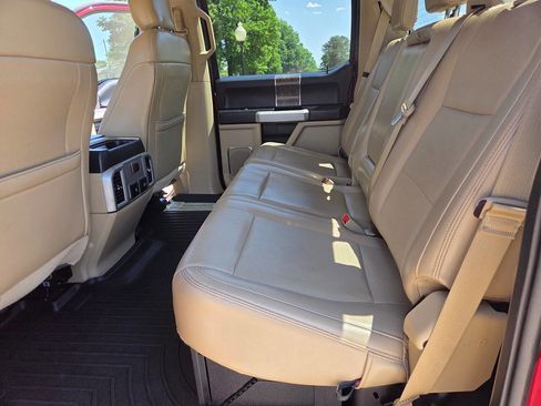 Used 2019 Ford F350 Lariat w/ Lariat Value Package AWD/4WD image 12