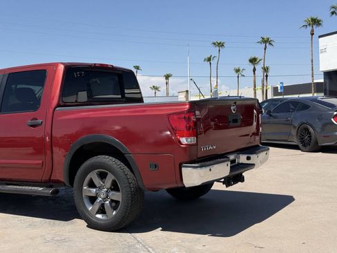 Used 2015 Nissan Titan SV w/ SV Value Truck Package RWD image 11