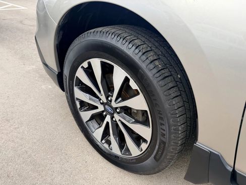 Used 2017 Subaru Outback 3.6R Limited image 9