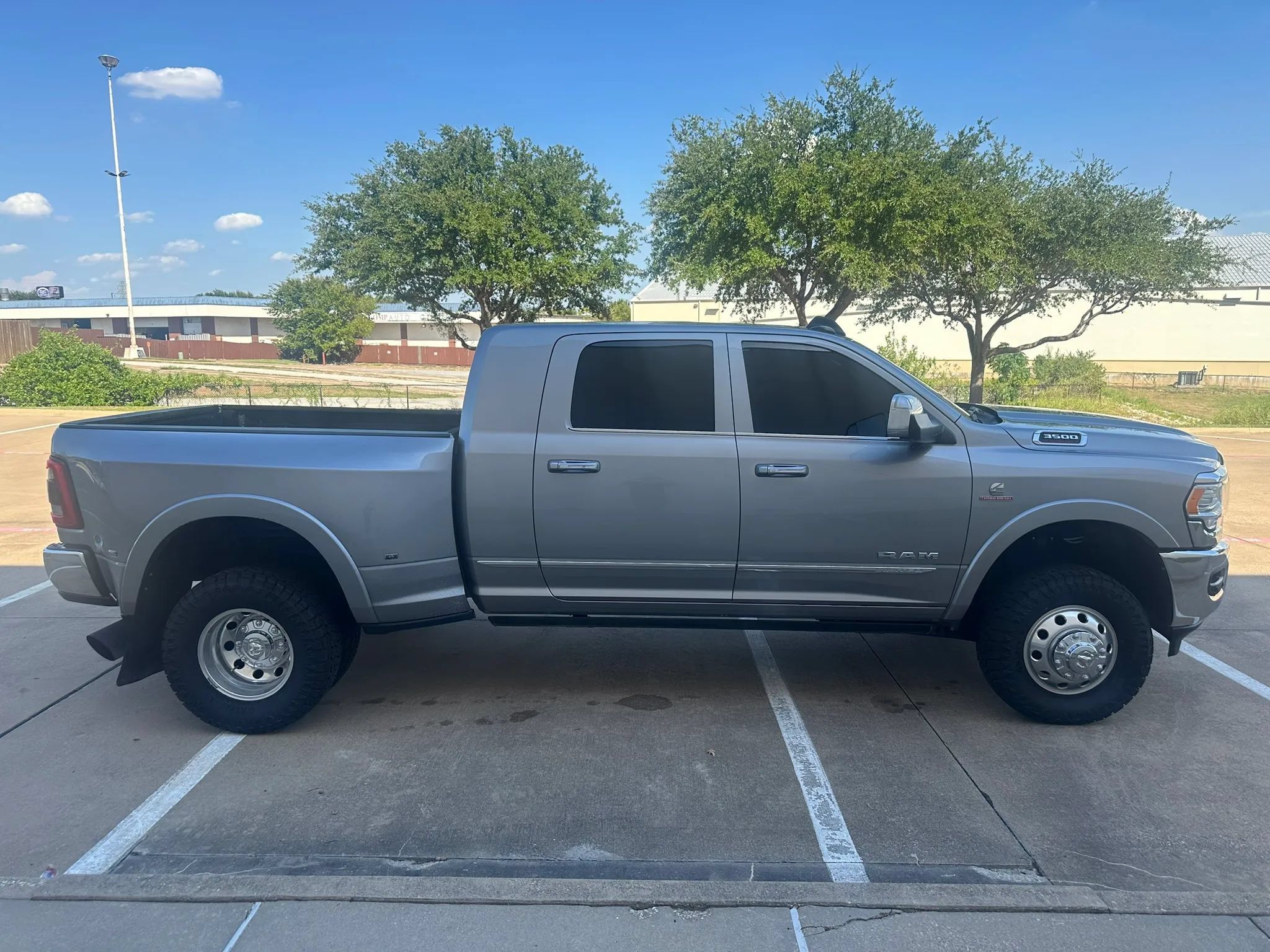 Used 2020 RAM 3500 Limited AWD/4WD image 8