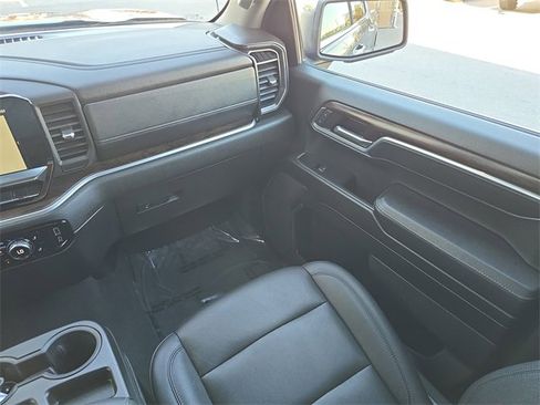 Certified 2024 GMC Sierra 1500 SLT image 15